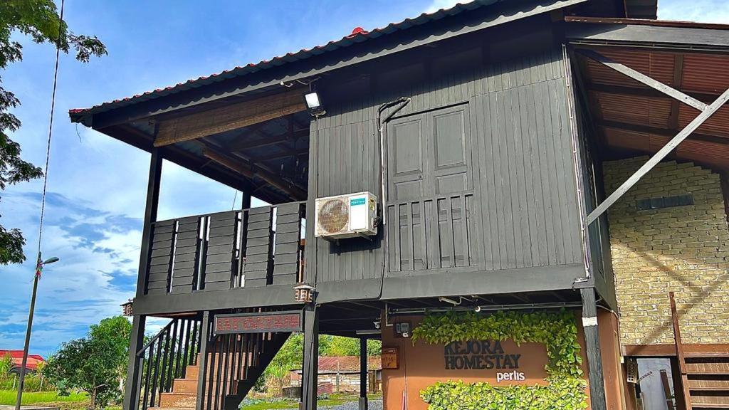 Kejora Homestay كانجار المظهر الخارجي الصورة