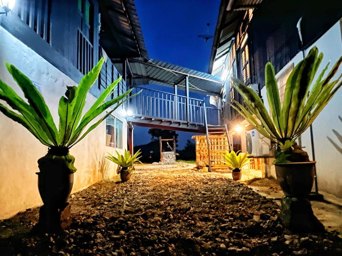 Kejora Homestay كانجار المظهر الخارجي الصورة