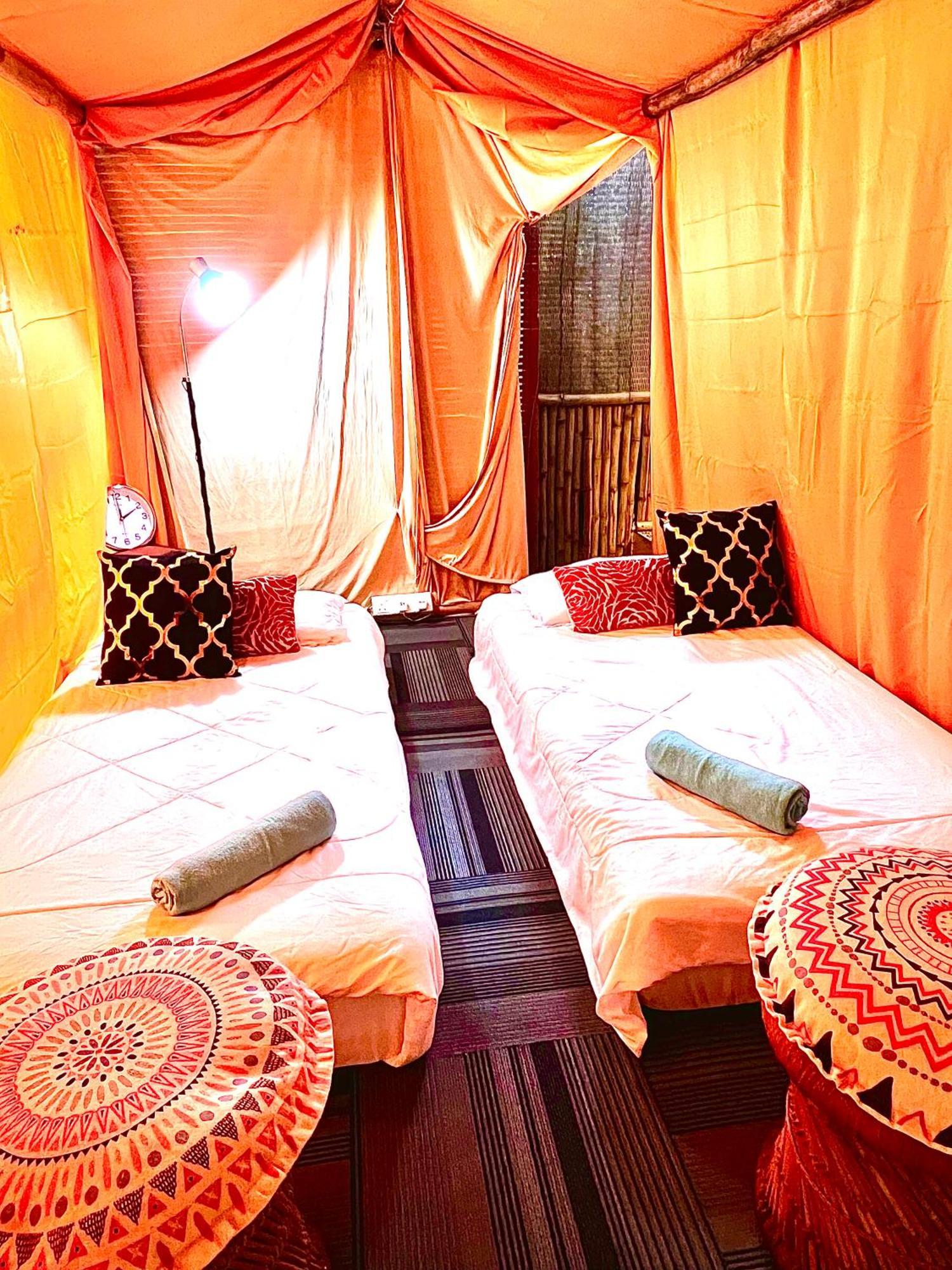 Kejora Homestay كانجار الغرفة الصورة