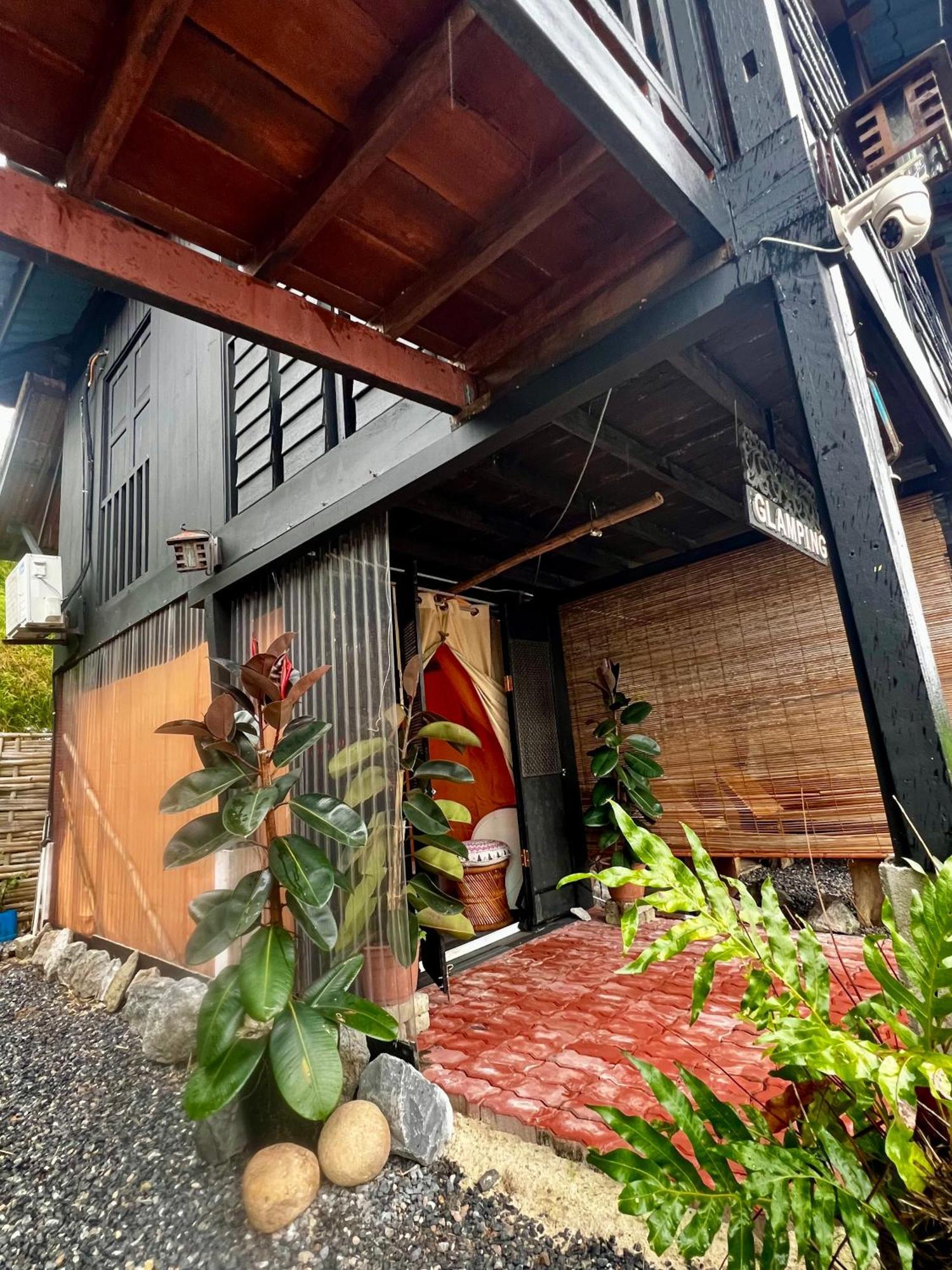 Kejora Homestay كانجار الغرفة الصورة